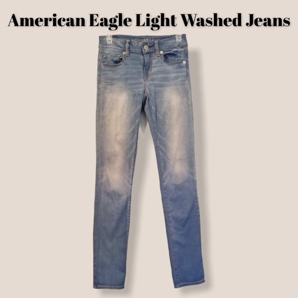 Light Wash AE Jeans - Picture 1 of 2